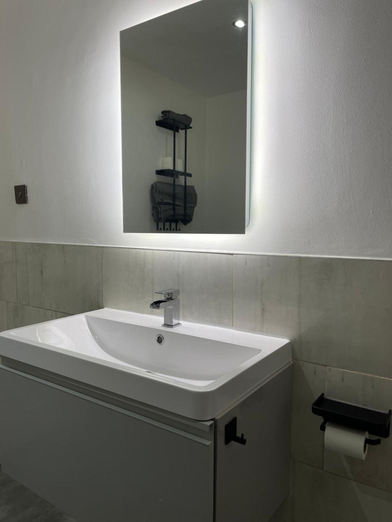 Modern Premium 2 Bedroom Home In Kent Chatham  Eksteriør bilde
